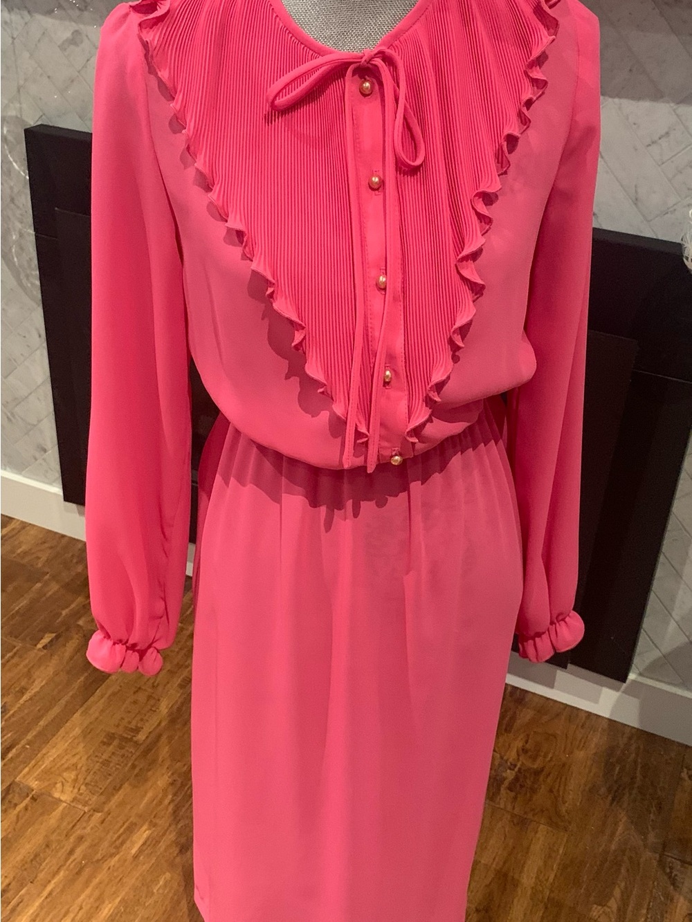 Source Unknown Vintage Bright Pink Ruffle-Front Long Sleeve Midi Dress